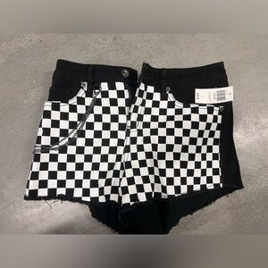 Women’s shorts size 5